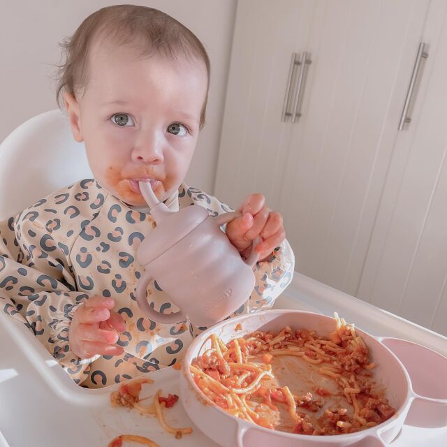 Harlow enjoying her favourite dinner & not a drop of food on her clothes! Thanks @chompbabyofficial ❤️🩷❤️ You da best!

Dont forget you can get 15% Off - Link in Bio 🔗 Under Discount Codes!

#CuteBaby #Weaning #mumbloggersuk #affiliatemarketing #essexmums